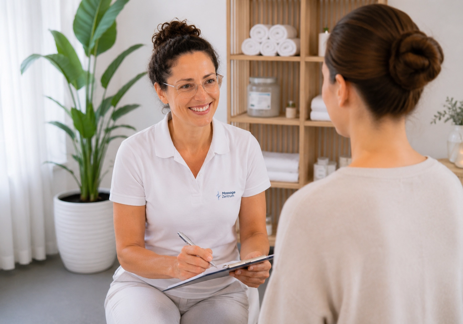 Ruhige Behandlung bei Stress und Anspannung im Massage Zentrum Buchs SG